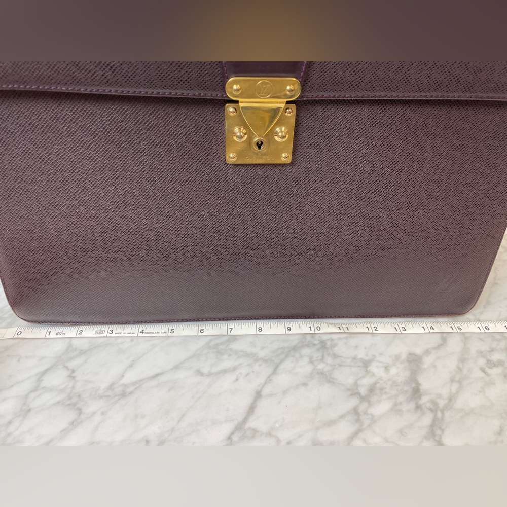 Louis Vuitton Bag - Picture 15 of 16